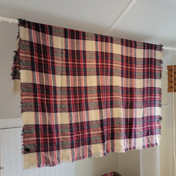 The Elyse Blanket Scarf - Picture 2 of 8